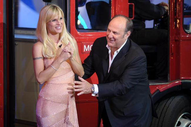 Michelle Hunziker fa un appello a Renzi: “Si interessi alla tutela delle donne” Michelle Hunziker fa un appello a Renzi: “Si interessi alla tutela delle donne”