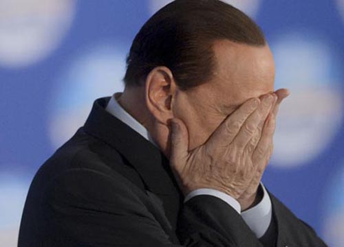 Il mistero della Pascale “scomparsa”. Per la Lucarelli è andata a rifarsi il naso Il mistero della Pascale “scomparsa”. Per la Lucarelli è andata a rifarsi il naso