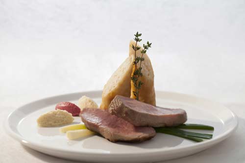 Lusso intimistico nel cuore delle Alpi. L’estate 2014? E’ in Austria Lusso intimistico nel cuore delle Alpi. L’estate 2014? E’ in Austria