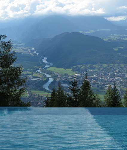 Lusso intimistico nel cuore delle Alpi. L’estate 2014? E’ in Austria Lusso intimistico nel cuore delle Alpi. L’estate 2014? E’ in Austria