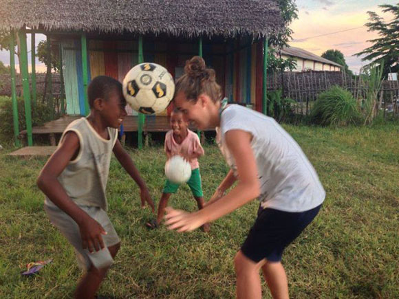 Sognavano l’Africa e di aiutare il prossimo: la storia di due amiche volontarie nel Madagascar