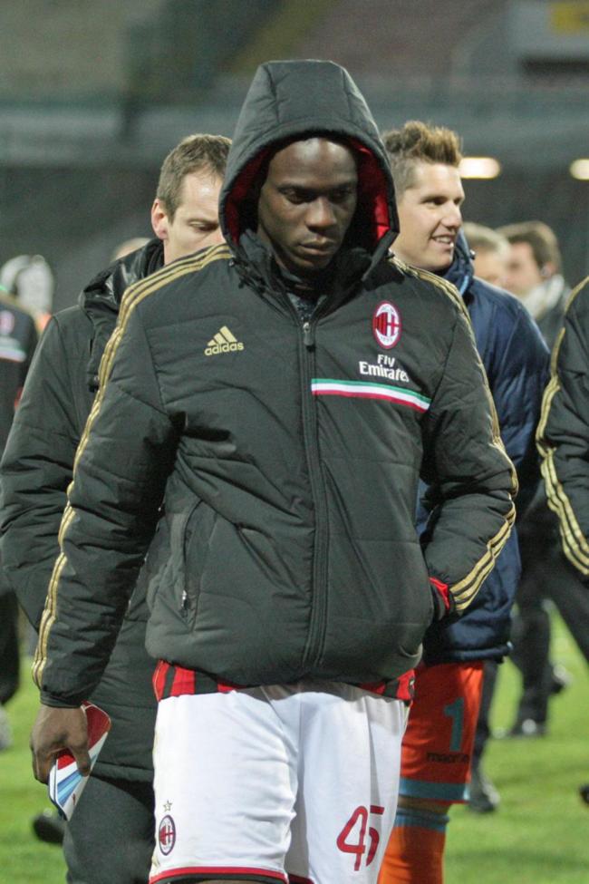 Balotelli, dopo Prandelli e i tifosi del Milan, anche Abete in tackle