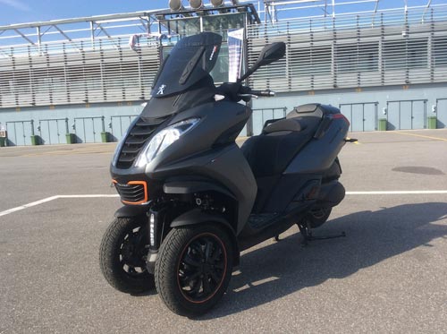 Peugeot Metropolis: l’alternativa cittadina. Perché 3 ruote è meglio Peugeot Metropolis: l’alternativa cittadina. Perché 3 ruote è meglio