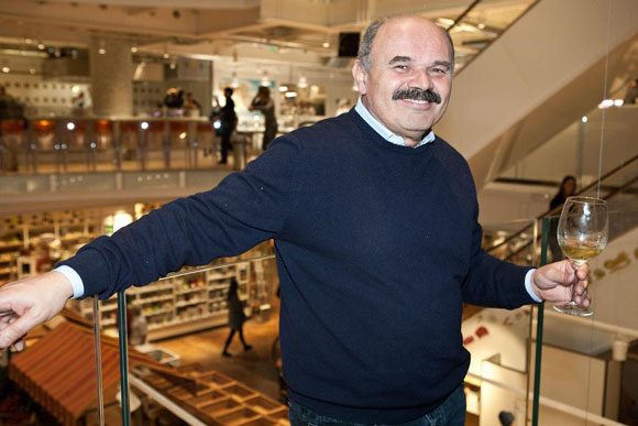 L’Eataly di Farinetti sbarca a Milano. Un ‘tempio del gusto’ L’Eataly di Farinetti sbarca a Milano. Un ‘tempio del gusto’