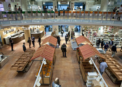 L’Eataly di Farinetti sbarca a Milano. Un ‘tempio del gusto’ L’Eataly di Farinetti sbarca a Milano. Un ‘tempio del gusto’