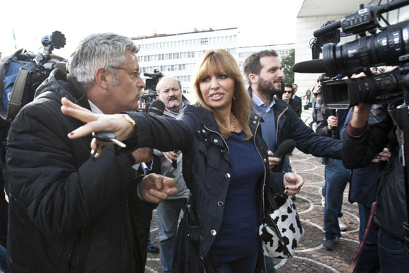 Floriani e Mussolini a messa insieme. Aria di perdono? Floriani e Mussolini a messa insieme. Aria di perdono?