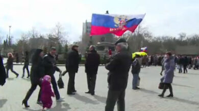 VIDEO: Un futuro con la Russia, la Crimea ci crede. Tregua Mosca – Kiev