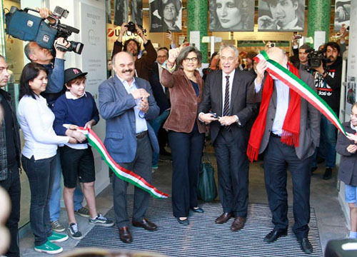 Eataly, tutti a bere gratis. Mentre Actionaid lancia l’adozione in barattolo
