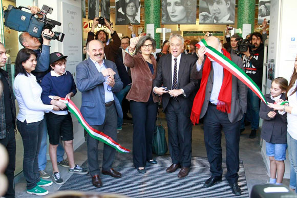 Eataly, tutti a bere gratis. Mentre Actionaid lancia l’adozione in barattolo
