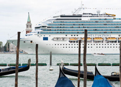 Venezia: Tar decide sospensiva ordinanza su limiti traffico grandi navi