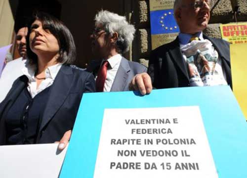 La disperazione dei padri separati. Sarà una festa “senza”, il flash mob La disperazione dei padri separati. Sarà una festa “senza”, il flash mob