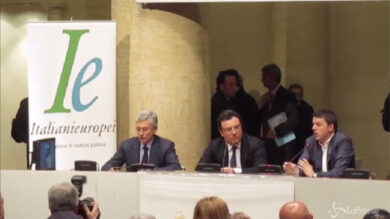 VIDEO: Renzi: Ue non sia troppo burocratica. D’Alema: Referendum contro euro bischerata