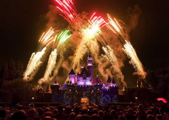 Accuse a Eurodisney: “Discriminazioni razziali nelle assunzioni” Accuse a Eurodisney: “Discriminazioni razziali nelle assunzioni”