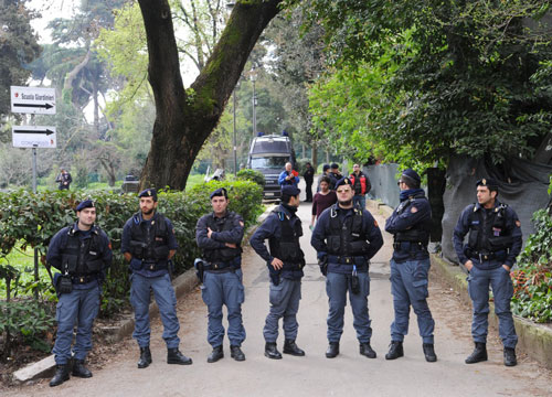Pugno di ferro contro le occupazioni. Blitz contro i movimenti per la casa Pugno di ferro contro le occupazioni. Blitz contro i movimenti per la casa