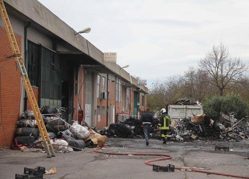 Rogo dell’azienda a Prato, arresti: ci sono anche italiani