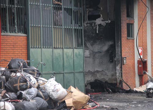 Rogo dell’azienda a Prato, arresti: ci sono anche italiani