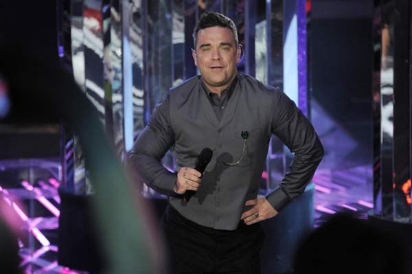 Robbie Williams: “Sono stato rapito dagli alieni”. Il nuovo racconto… Robbie Williams: “Sono stato rapito dagli alieni”. Il nuovo racconto…