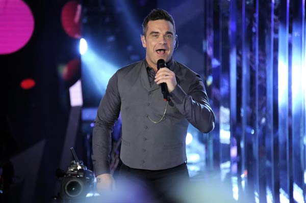 Robbie Williams: “Sono stato rapito dagli alieni”. Il nuovo racconto… Robbie Williams: “Sono stato rapito dagli alieni”. Il nuovo racconto…