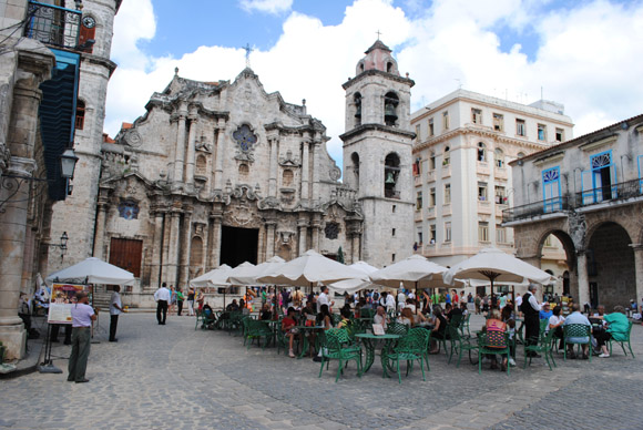 Cuba, Paese dove la musica e l’arte sono le colonne sonore della vita Cuba, Paese dove la musica e l’arte sono le colonne sonore della vita