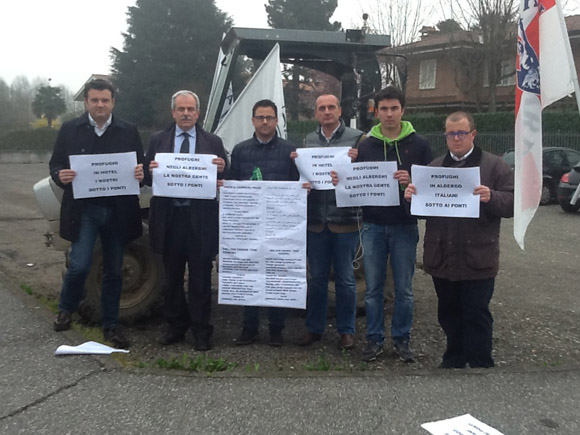 Profughi a Pavia in hotel 4 stelle. E la Lega Nord si ribella. Il caso Profughi a Pavia in hotel 4 stelle. E la Lega Nord si ribella. Il caso