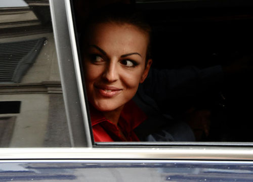 Disse che la Pascale era lesbica. Michelle Bonev indagata per stalking