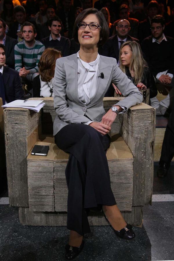 Dall’austera Pivetti al blu-Boschi. Le donne di Renzi cambiano stile Dall’austera Pivetti al blu-Boschi. Le donne di Renzi cambiano stile