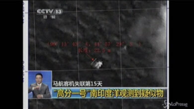 VIDEO: Aereo disperso, il satellite individua un oggetto: forse è il velivolo