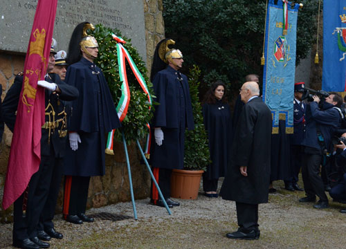 Fosse Ardeatine, 70 anni fa l’eccidio. Incombe il fantasma del “boia” Priebke Fosse Ardeatine, 70 anni fa l’eccidio. Incombe il fantasma del “boia” Priebke