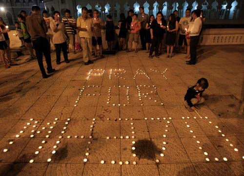 Malaysia Airlines, il giallo della rotta. Rabbia dei parenti