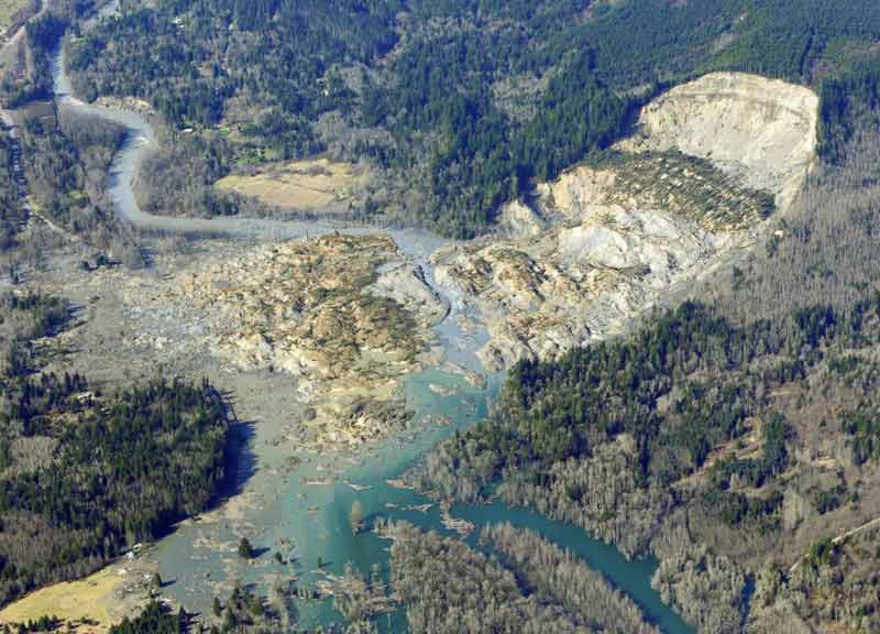 Usa, frana spazza via villaggio: morti e dispersi Usa, frana spazza via villaggio: morti e dispersi