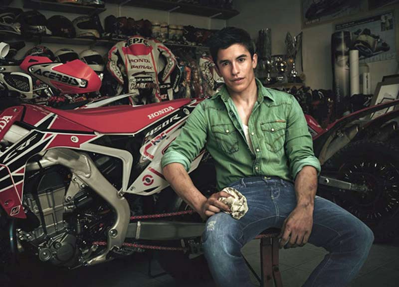 La Perla (s)veste Lady Gaga. E Gas sceglie Marc Marquez La Perla (s)veste Lady Gaga. E Gas sceglie Marc Marquez