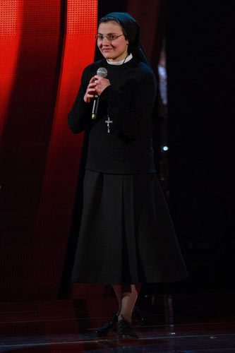 Suor Cristina, il fenomeno “viral” fu scoperta da Claudia Koll