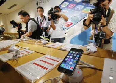 Orologi, iphone, preziosi: il Comune mette all’asta gli oggetti smarriti
