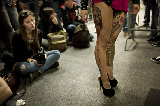 Allarme sull’inchiostro dei tatuaggi: “Contiene sostanze cancerogene” Allarme sull’inchiostro dei tatuaggi: “Contiene sostanze cancerogene”