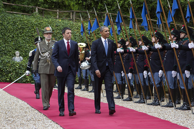 Renzi: “Obama è una fonte d’ispirazione”. Foto e video del tour presidenziale Renzi: “Obama è una fonte d’ispirazione”. Foto e video del tour presidenziale