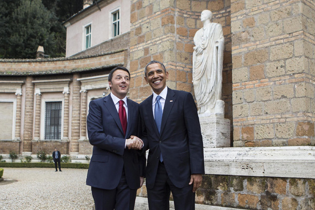 Renzi: “Obama è una fonte d’ispirazione”. Foto e video del tour presidenziale Renzi: “Obama è una fonte d’ispirazione”. Foto e video del tour presidenziale