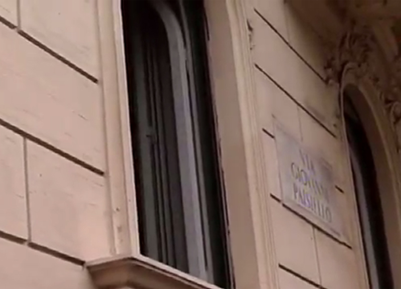I romani si ribellano ad Obama. Finestre aperte, lite con la polizia I romani si ribellano ad Obama. Finestre aperte, lite con la polizia
