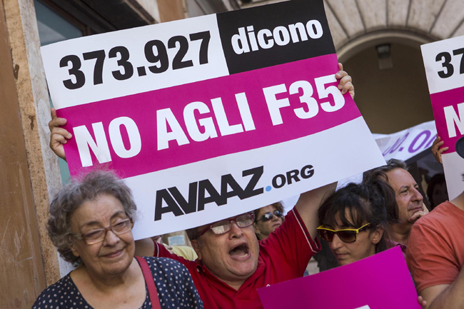 F-35, ancora acquisti senza avvisi. La polemica infinita F-35, ancora acquisti senza avvisi. La polemica infinita