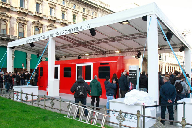 Svelati i nuovi treni della metro in piazza Duomo. Le foto