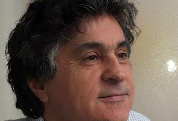 Vito Bruno racconta il  weekend sgangherato di uno scrittore precario ultracinquantenne…