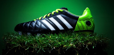 Adidas con la collezione di scarpe da calcio Earth ispirata alle foreste pluviali del Brasile Adidas con la collezione di scarpe da calcio Earth ispirata alle foreste pluviali del Brasile