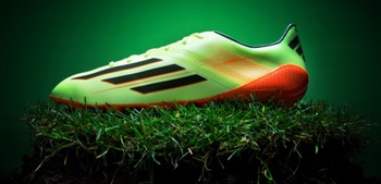 Adidas con la collezione di scarpe da calcio Earth ispirata alle foreste pluviali del Brasile Adidas con la collezione di scarpe da calcio Earth ispirata alle foreste pluviali del Brasile