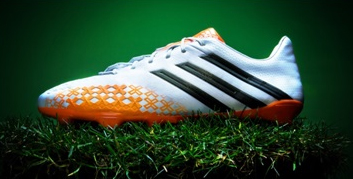 Adidas con la collezione di scarpe da calcio Earth ispirata alle foreste pluviali del Brasile Adidas con la collezione di scarpe da calcio Earth ispirata alle foreste pluviali del Brasile