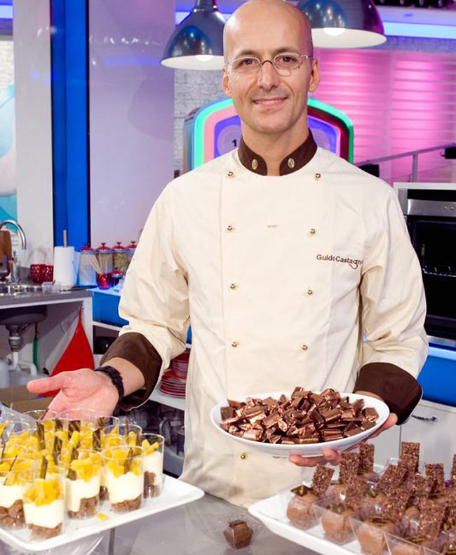 Donna manager, uomo ai fornelli. Arriva il food-magazine per lui Donna manager, uomo ai fornelli. Arriva il food-magazine per lui