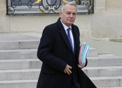 Francia, Jean-Marc Ayrault si e’ dimesso da premier
