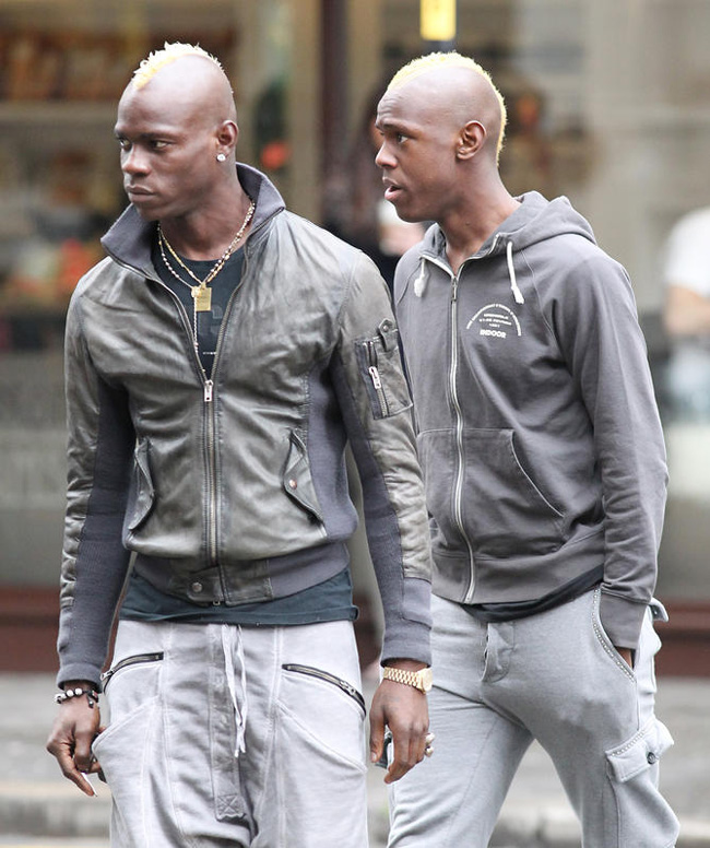 Balotelli Jr: “Vorrei giocare nella Padania. E con Mario non al Milan” Balotelli Jr: “Vorrei giocare nella Padania. E con Mario non al Milan”