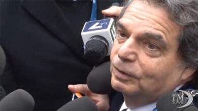 VIDEO: Brunetta: Renzi ragazzotto, suo taglio tasse è impossibile