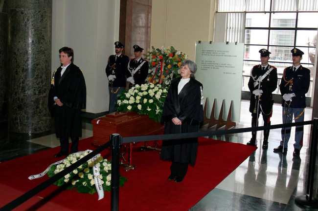 Funerali di D’Ambrosio, si riunisce il pool di Mani Pulite. Le foto Funerali di D’Ambrosio, si riunisce il pool di Mani Pulite. Le foto