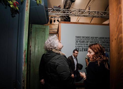 Il grillino Sibilia ruba lo spot di Tsipras