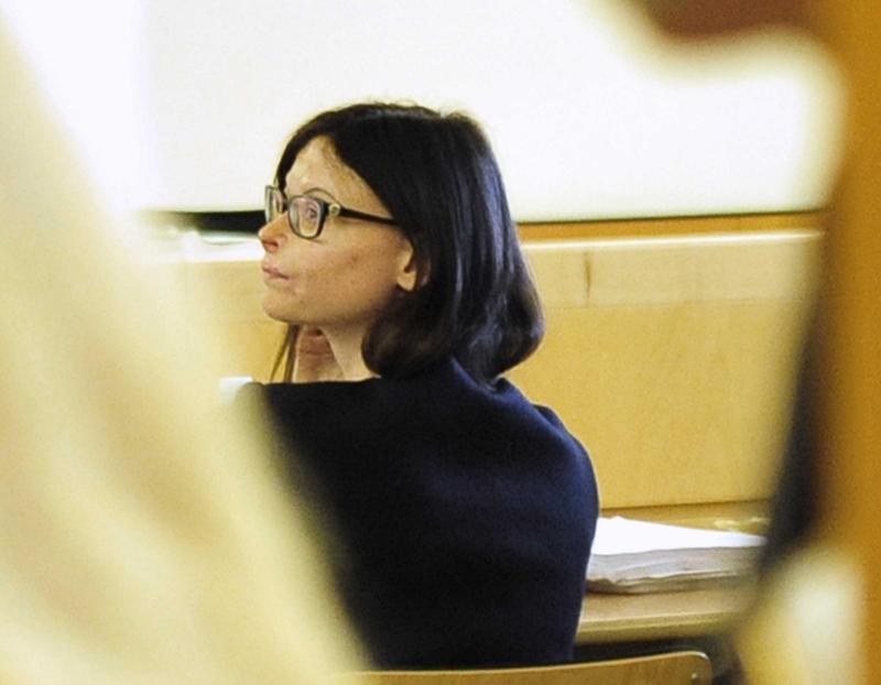 Fece sfigurare l’ex con l’acido. In carcere riceve lettere d’amore